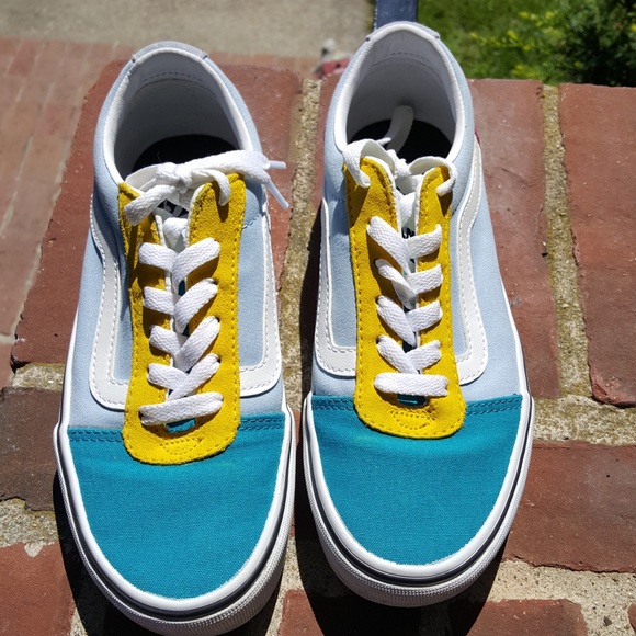 Vans Old Skool multi-colored size 6 Women’s sneaker. - Picture 2 of 13